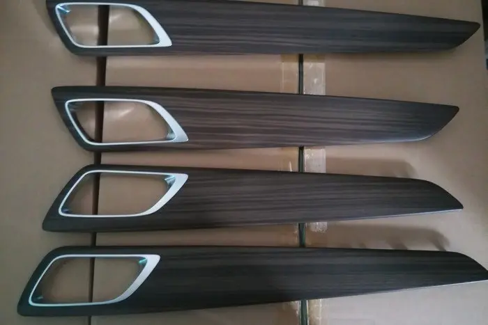 Fully Enclosed Double Table Five Axis Machining Center (3).jpg